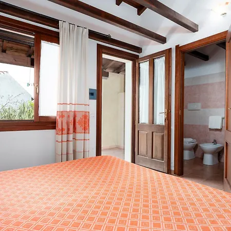 Su Birde Farm stay Orosei